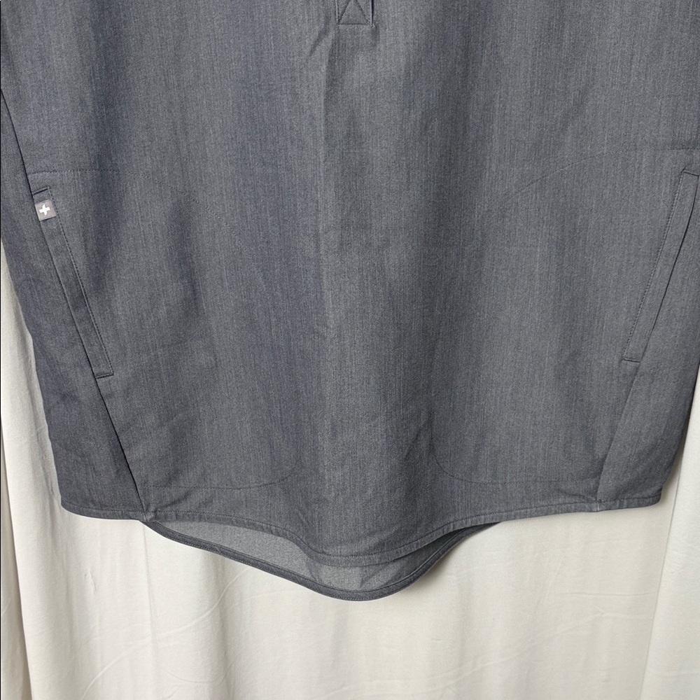 Figs Graphite Rafaela Oversized Scrub Top Size Medium - Picture 5 of 10